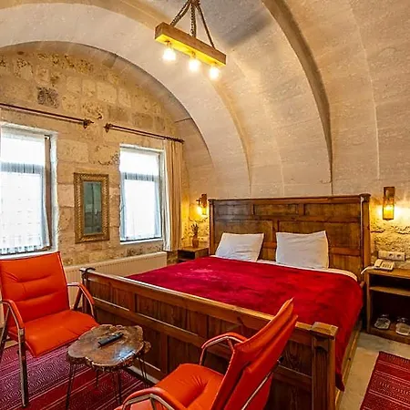 Belenus Cave House *